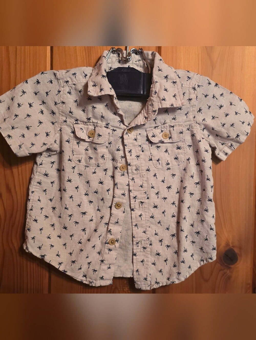Old Navy Beige Short-Sleeve Button-Down Shirt with Navy Palm Print
